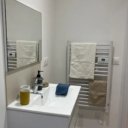 Apartamento Studio N1 4 Pers A 300m Du Metro B, 25mn Eurexpo